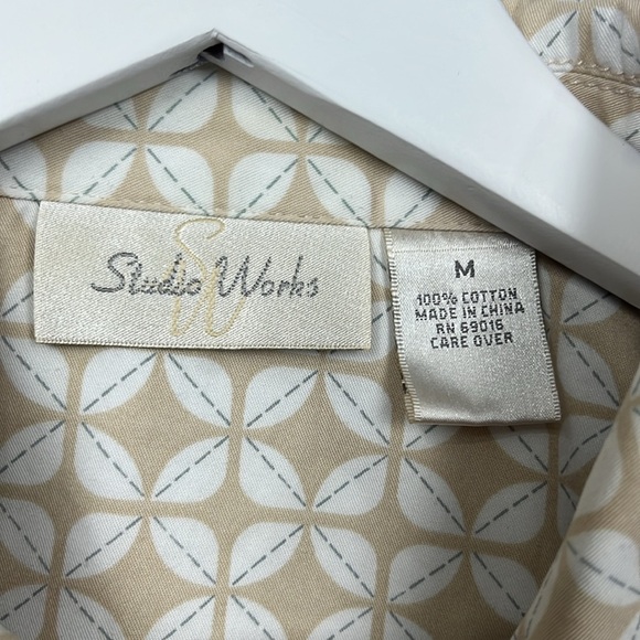 Studio Works Boxy Jacket M Tan White Floral Large Buttons 3/4 Sleeves Retro EUC - Picture 2 of 11